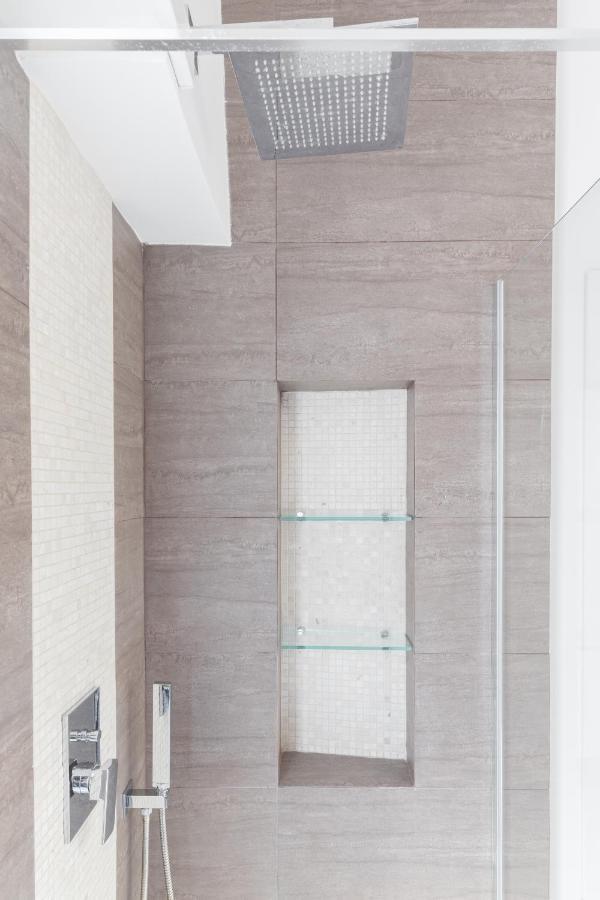 Amoretti Apartment, 6 Persone, 3 Camere, 2 Bagni, Balcone, Wi-Fi, Metro B Monti Tiburtini Rome Bagian luar foto