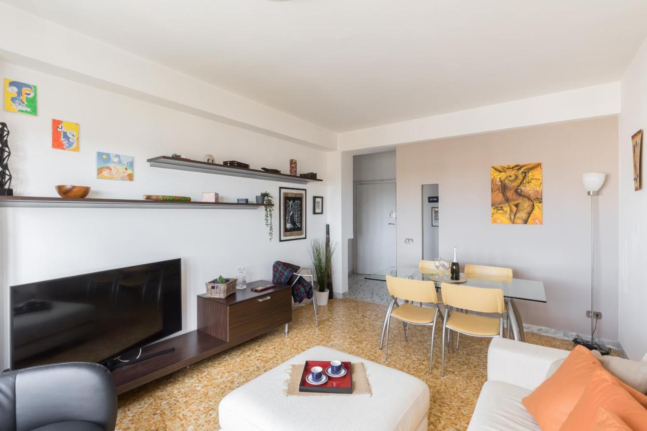 Amoretti Apartment, 6 Persone, 3 Camere, 2 Bagni, Balcone, Wi-Fi, Metro B Monti Tiburtini Rome Bagian luar foto