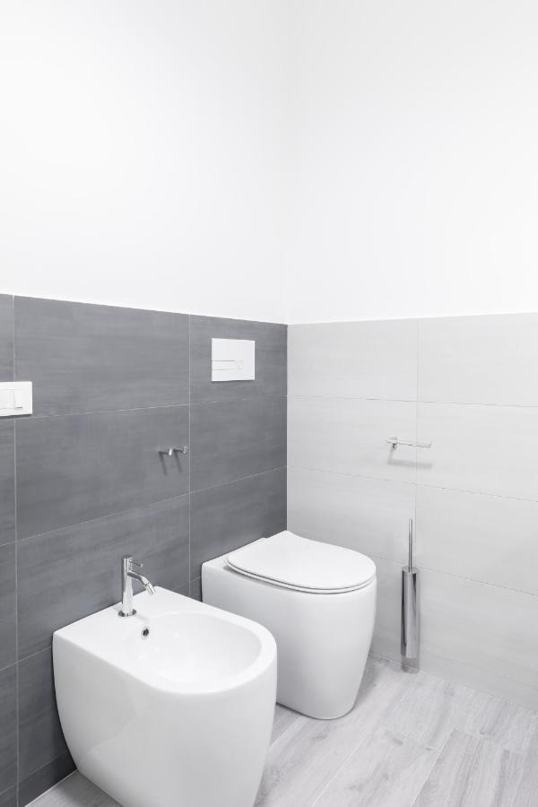 Amoretti Apartment, 6 Persone, 3 Camere, 2 Bagni, Balcone, Wi-Fi, Metro B Monti Tiburtini Rome Bagian luar foto